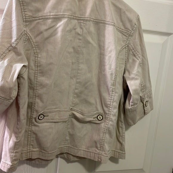 Size XL 14/16 over  unique buttons two real front small pockets jacket used - Picture 2 of 14